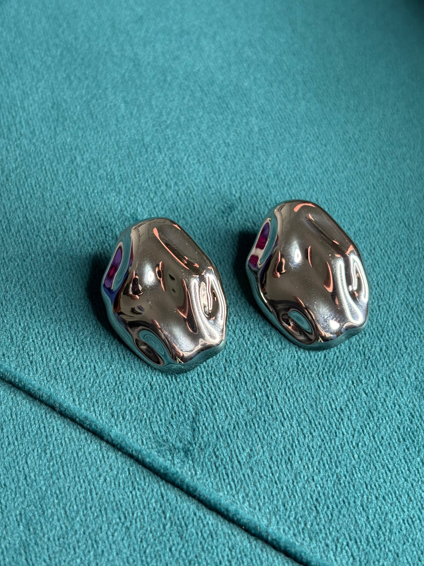 Tondo martellato silver