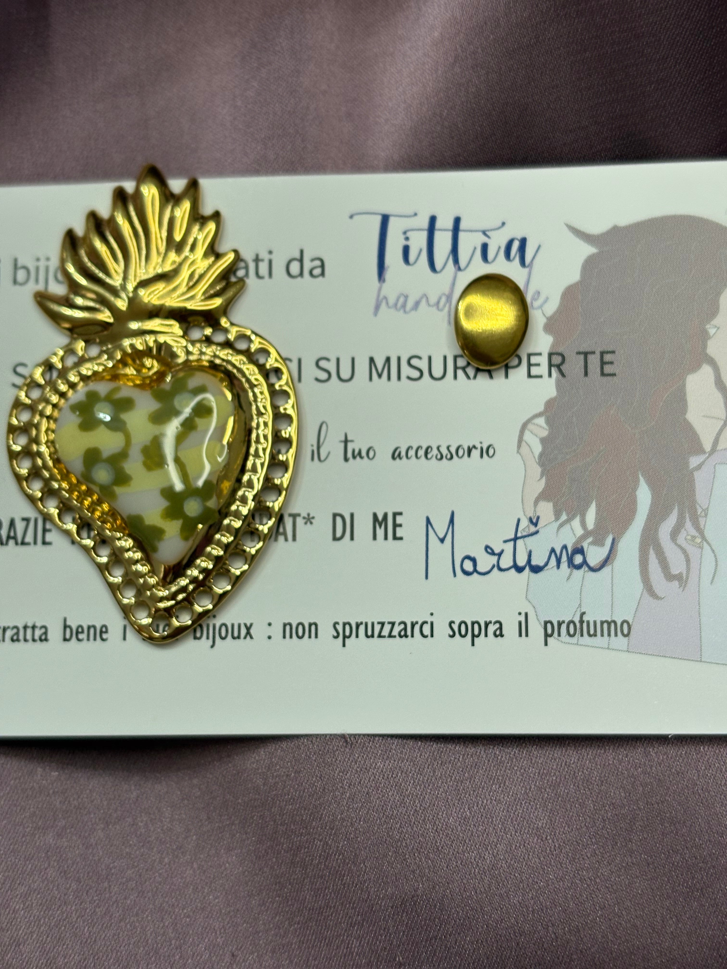 Cuore sacro fiori oliva