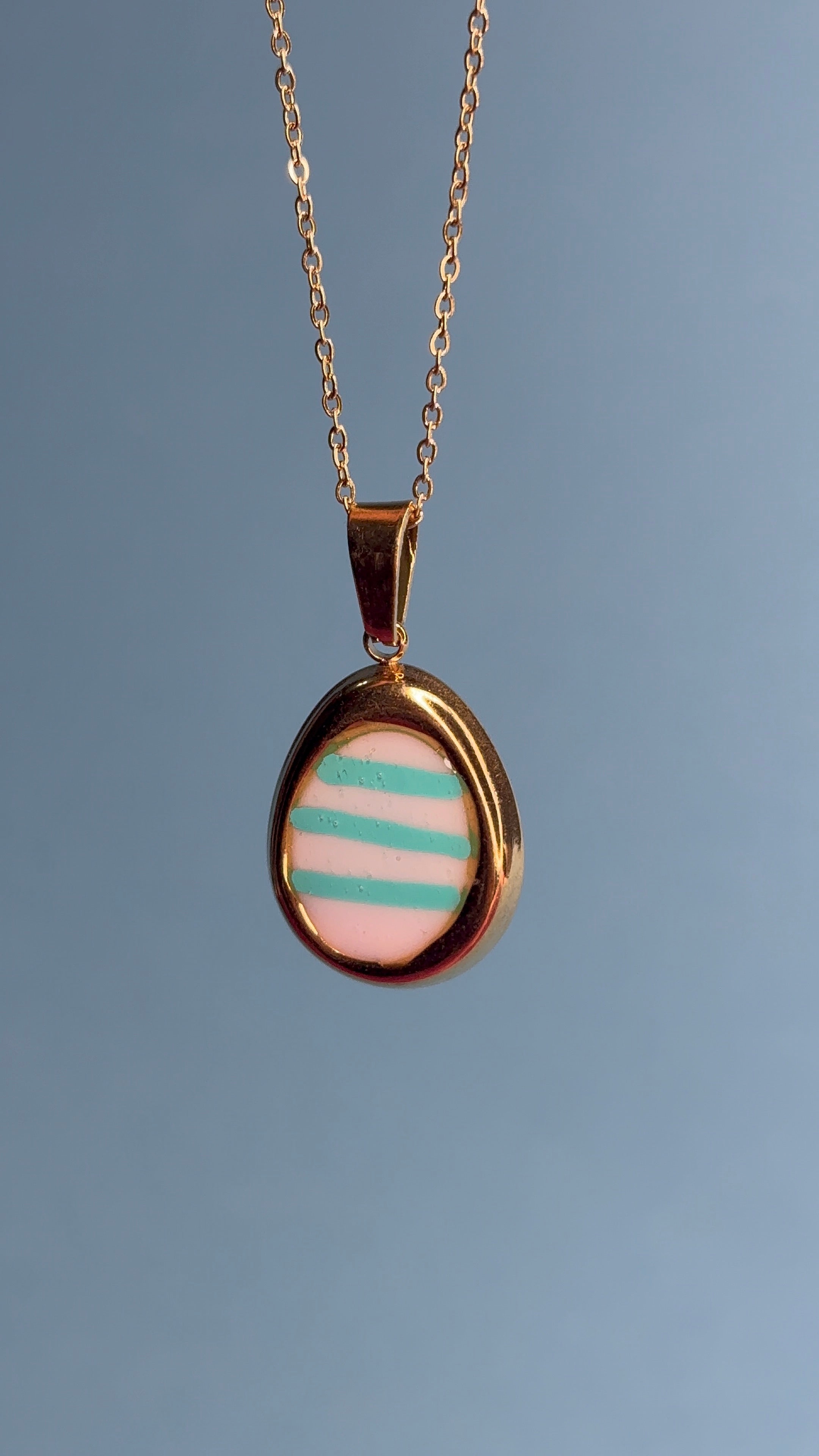 Medaglietta rosa acqua