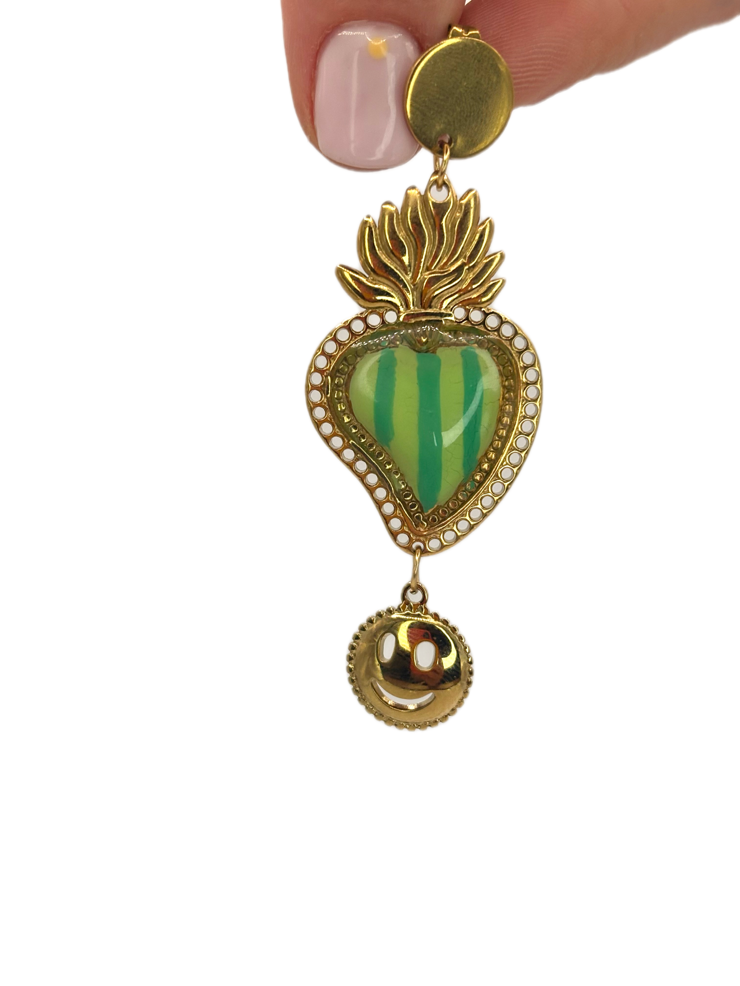 Mono orecchino cuore sacro verde