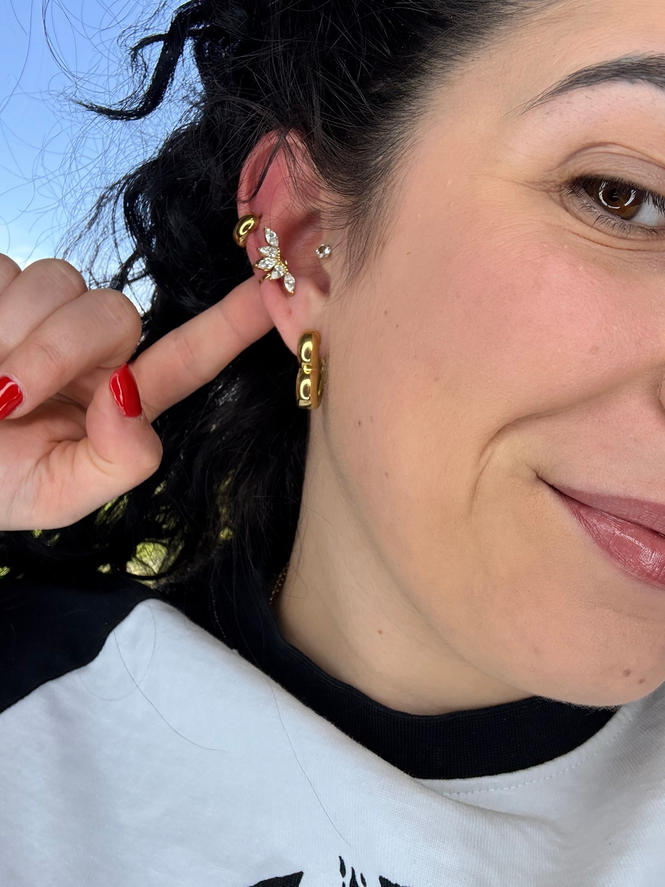 Ear cuff