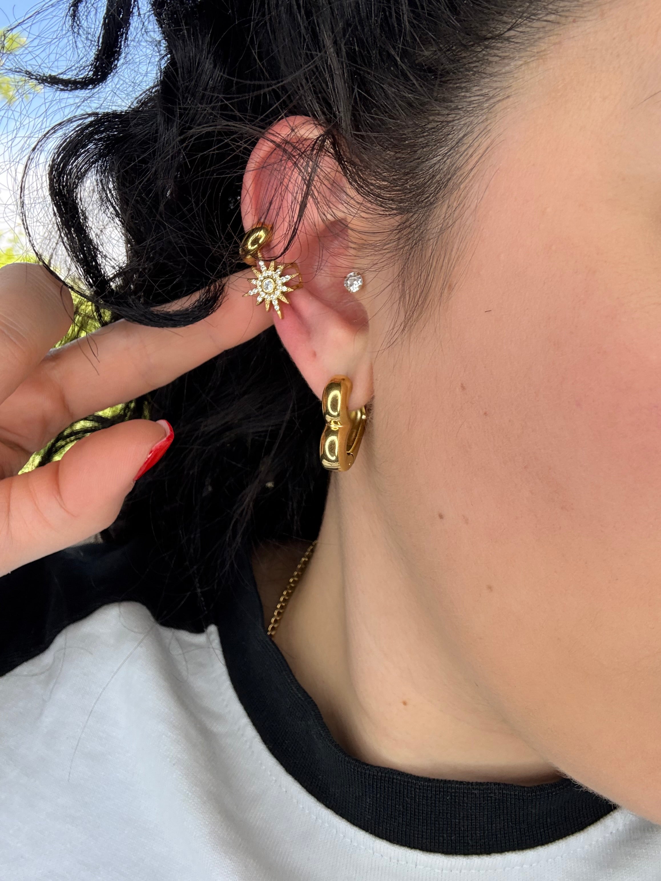 Ear cuff