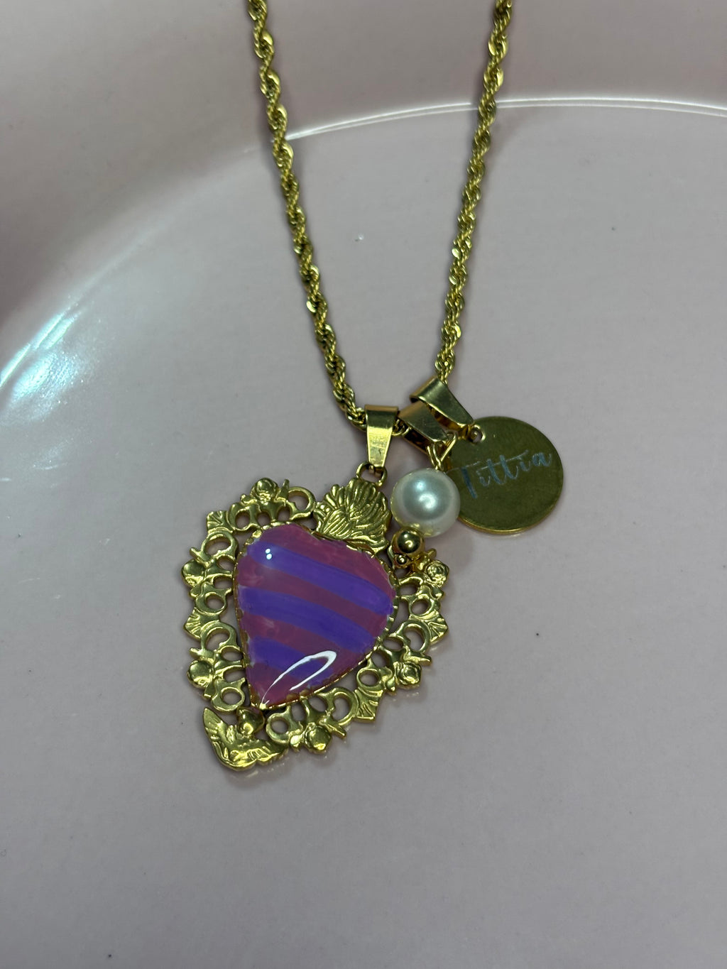 Cuore sacro lilla rosa