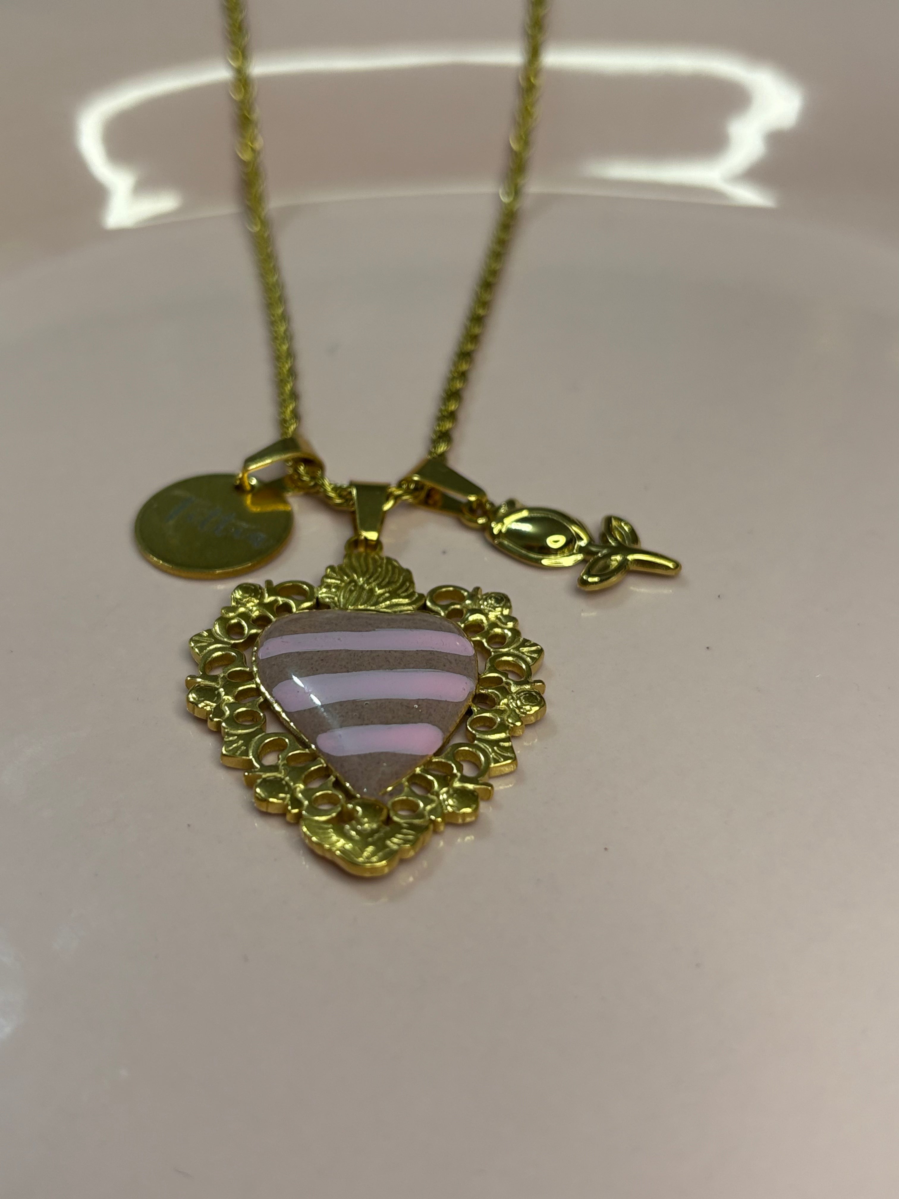 Cuore sacro rosa marrone