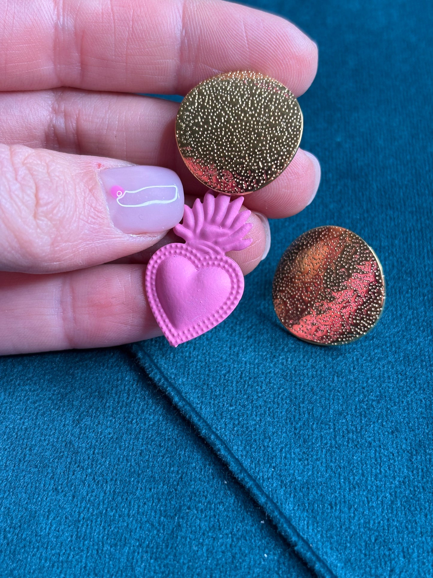 Orecchini cuore sacro rosa