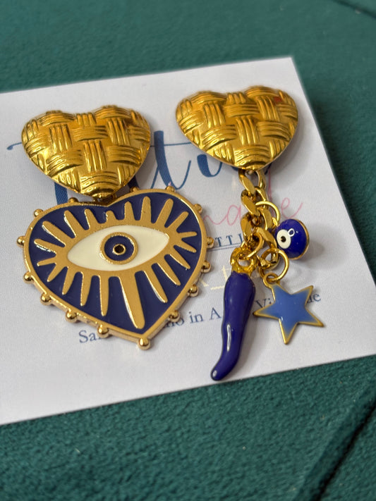 Cuore su cuore blu